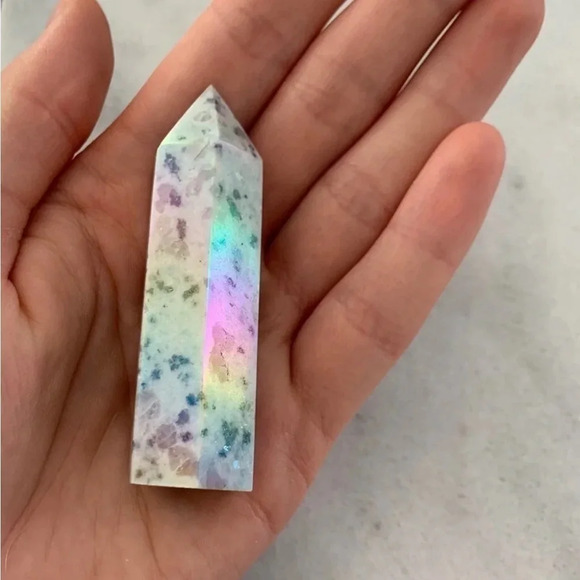 White Leopard Speckle Crystal Tower Home Decor - Picture 2 of 3